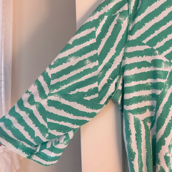 Green and white patterned N Touch long sleeve shirt - Picture 4 of 4